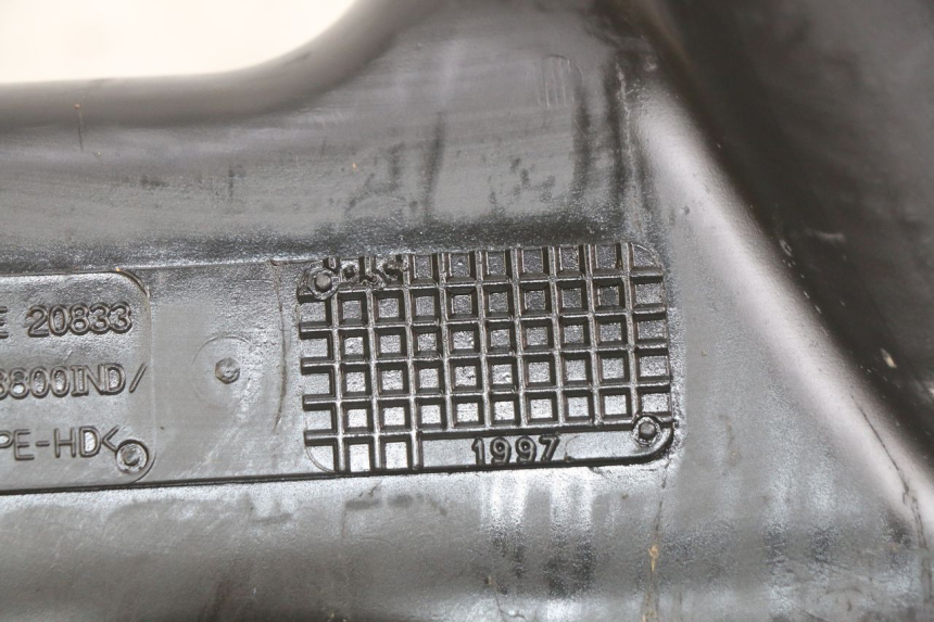 photo de RESERVATÓRIO DE COMBUSTÍVEL PEUGEOT SPEEDFIGHT LC 50 (1996 - 2002) - Detalhe da peça