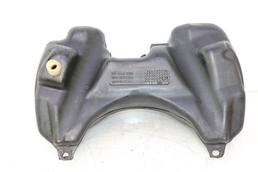 photo de RESERVATÓRIO DE COMBUSTÍVEL PEUGEOT SPEEDFIGHT LC 50 (1996 - 2002) - Pontos de fixação