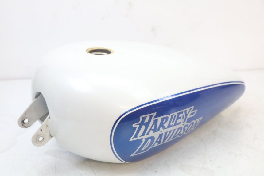 photo de RESERVATÓRIO DE COMBUSTÍVEL HARLEY DAVIDSON SPORTSTER XL CUSTOM 883 (1999 - 2006) - Ampliação técnica