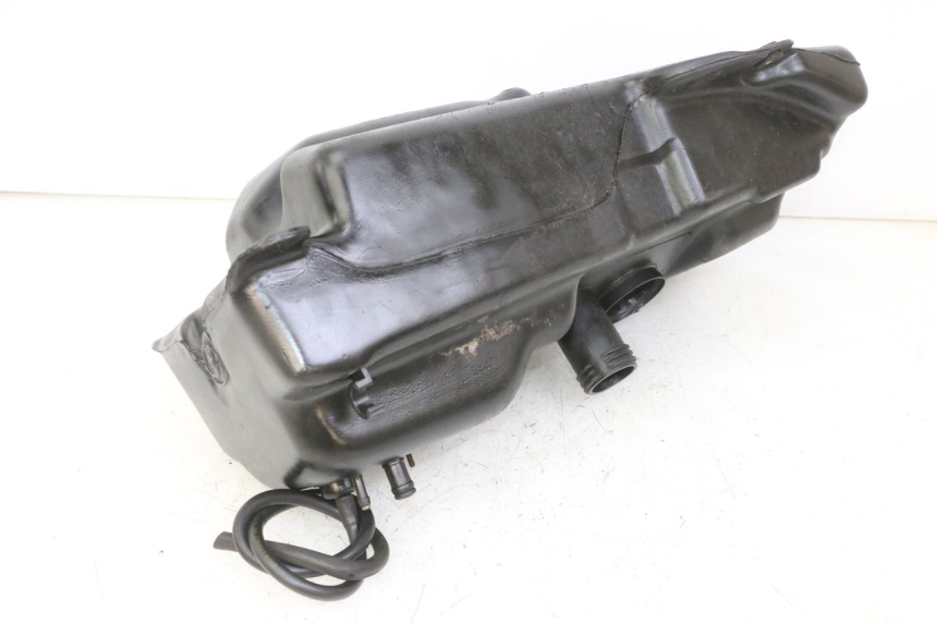 photo de RESERVATÓRIO DE COMBUSTÍVEL PIAGGIO SUPER LX 125 (2000 - 2003) - Detalhe da peça