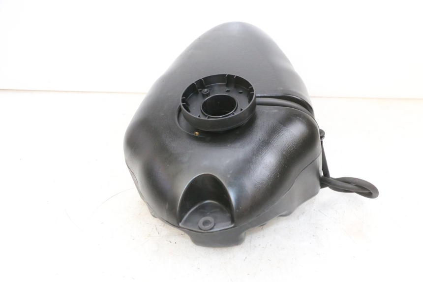 photo de RESERVATÓRIO DE COMBUSTÍVEL YAMAHA TZR 50 (2008 - 2016) - Pontos de fixação