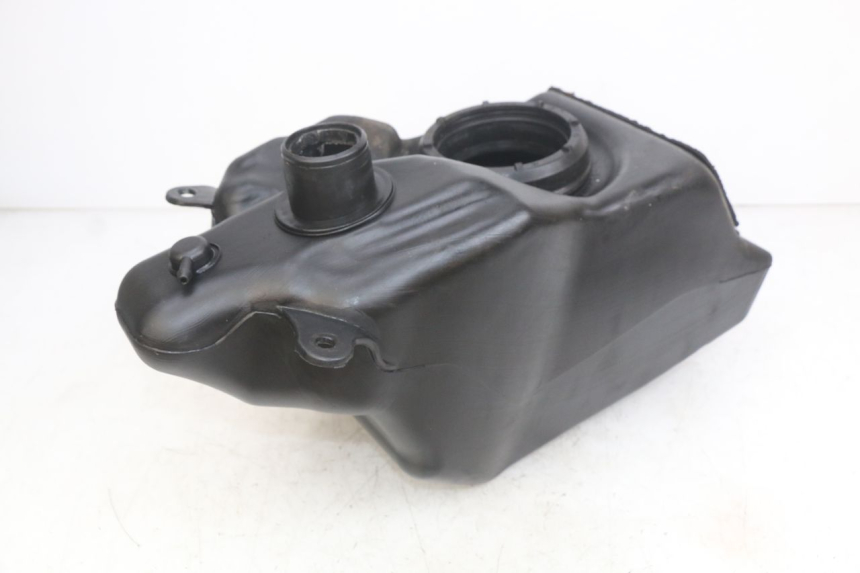 photo de RESERVATÓRIO DE COMBUSTÍVEL YAMAHA X-MAX XMAX 250 (2006 - 2009) - Ampliação técnica