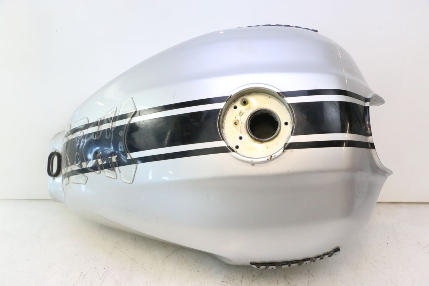 photo de RESERVATÓRIO DE COMBUSTÍVEL YAMAHA XJR 1300 (1998 - 2002) - Ampliação dos componentes
