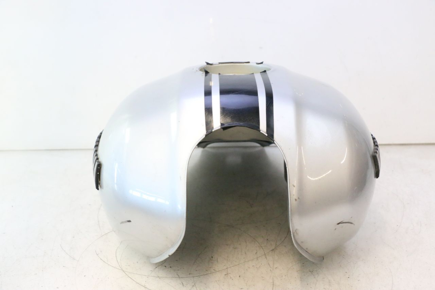 photo de RESERVATÓRIO DE COMBUSTÍVEL YAMAHA XJR 1300 (1998 - 2002) - Pontos de fixação