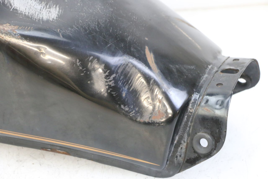 photo de RESERVATÓRIO DE COMBUSTÍVEL YAMAHA SR 125 (1982 - 2003) - Detalhes característicos