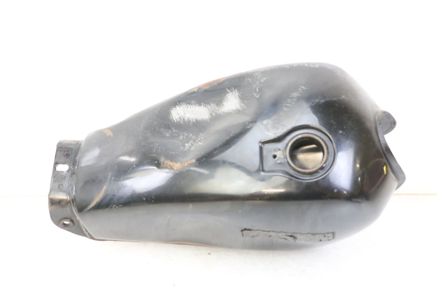 photo de RESERVATÓRIO DE COMBUSTÍVEL YAMAHA SR 125 (1982 - 2003) - Pontos de fixação