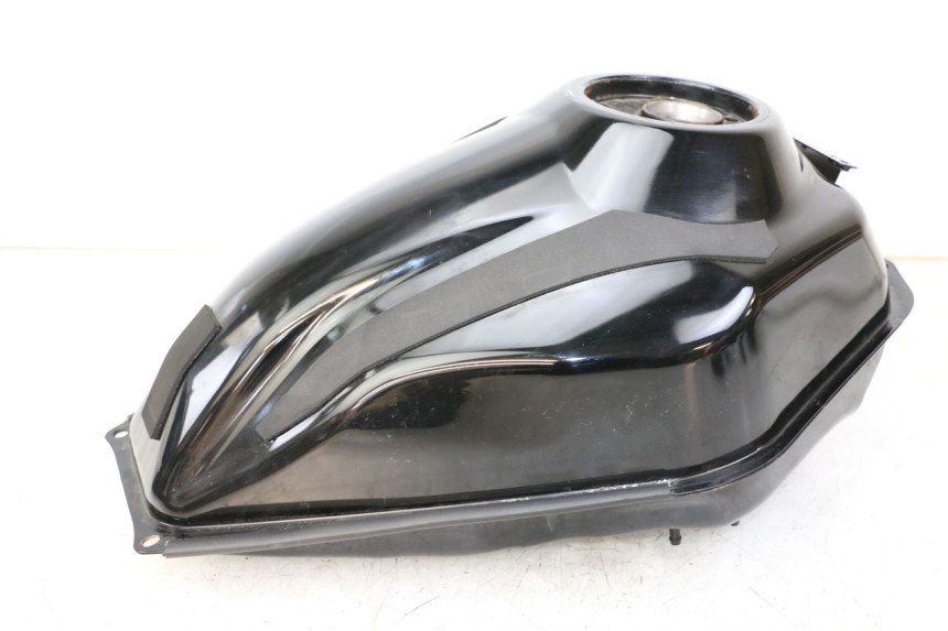 photo de RESERVATÓRIO DE COMBUSTÍVEL YAMAHA TRACER 7 700 (2020 - 2024) - Pontos de fixação