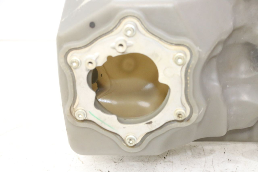 photo de RESERVATÓRIO DE COMBUSTÍVEL YAMAHA YZF YZ-F 450 (2014 - 2016) - Detalhe da peça