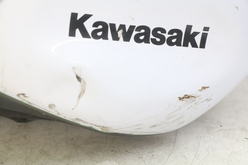photo de RESERVATÓRIO DE COMBUSTÍVEL KAWASAKI Z 750 (2007 - 2013) - Outro ângulo de visão