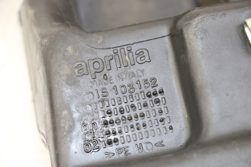 photo de RESERVATÓRIO DE ÓLEO APRILIA RS 50 (1999 - 2005) - Detalhe da peça