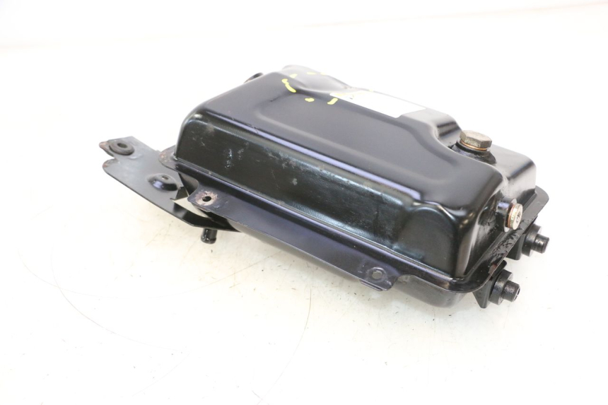 photo de RESERVATÓRIO DE ÓLEO CAN-AM SPYDER RS 1000 (2008 - 2012) - Pontos de fixação