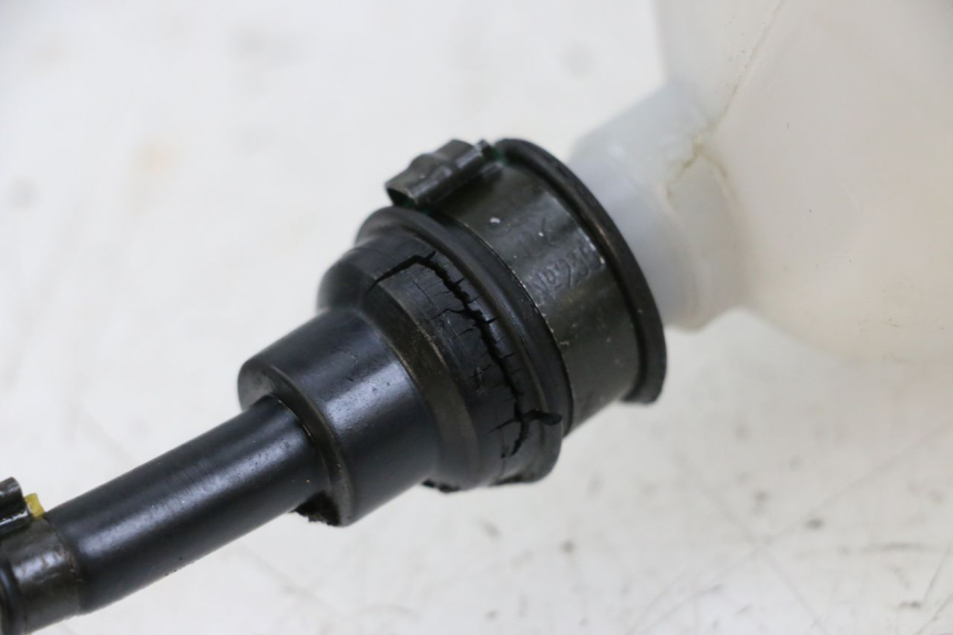 photo de RESERVATÓRIO DE ÓLEO APRILIA SR CARB LC 2T 50 (2004 - 2012) - Zoom do estado de desgaste