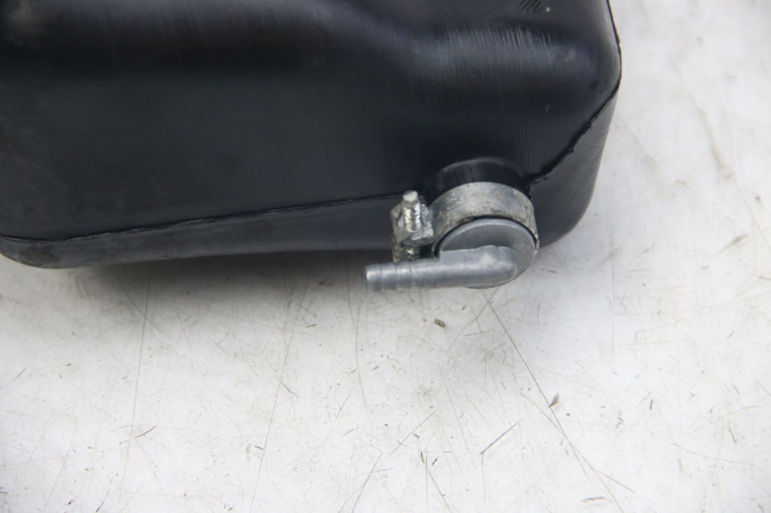 photo de RESERVATÓRIO DE ÓLEO PIAGGIO VESPA S 2T 50 (2007 - 2014) - Pontos de fixação