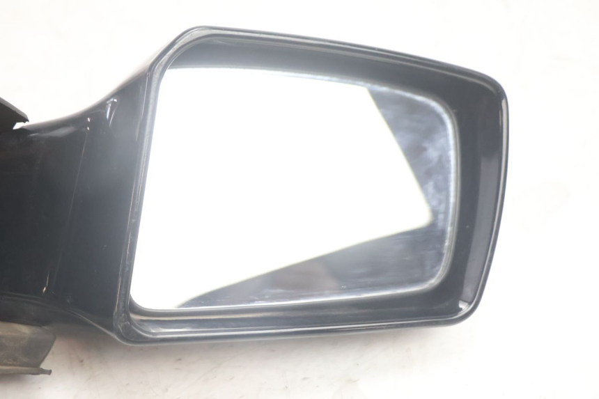 photo de ESPELHO DIREITO SUZUKI BURGMAN EXECUTIVE ABS 650 (2006 - 2012) - Zoom do estado de desgaste