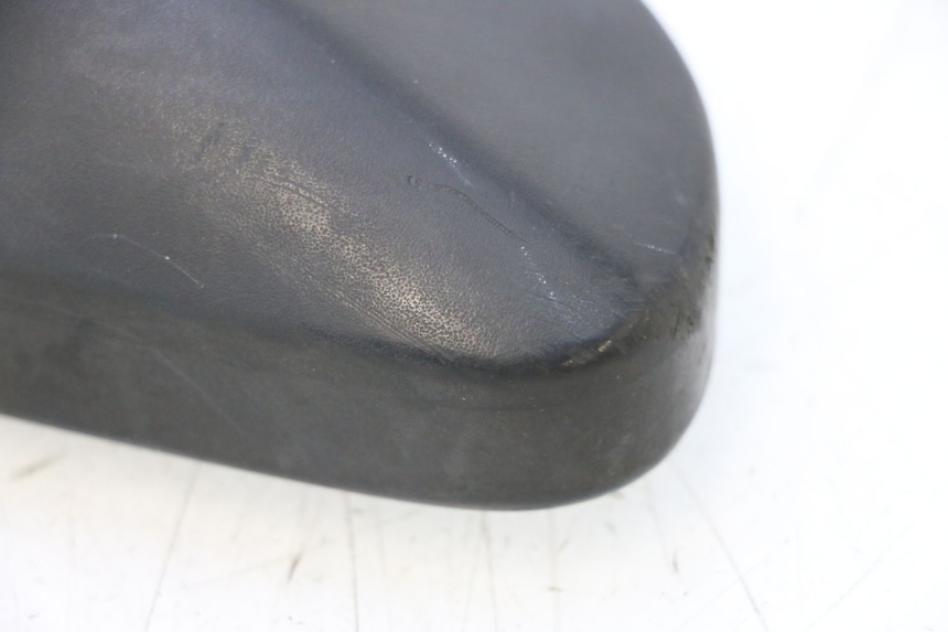 photo de ESPELHO RETROVISOR DIREITO HONDA PCX (JF57/JF64) 125 (2014 - 2018) - Zoom do estado de desgaste