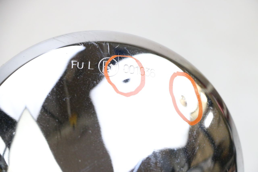 photo de ESPELHO RETROVISOR DIREITO PIAGGIO VESPA GTS SUPER IE 125 (2009 - 2016) - Pontos de fixação