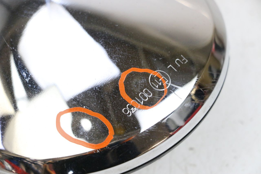 photo de ESPELHO RETROVISOR DIREITO PIAGGIO VESPA GTS SUPER IE 125 (2009 - 2016) - Estado da superfície