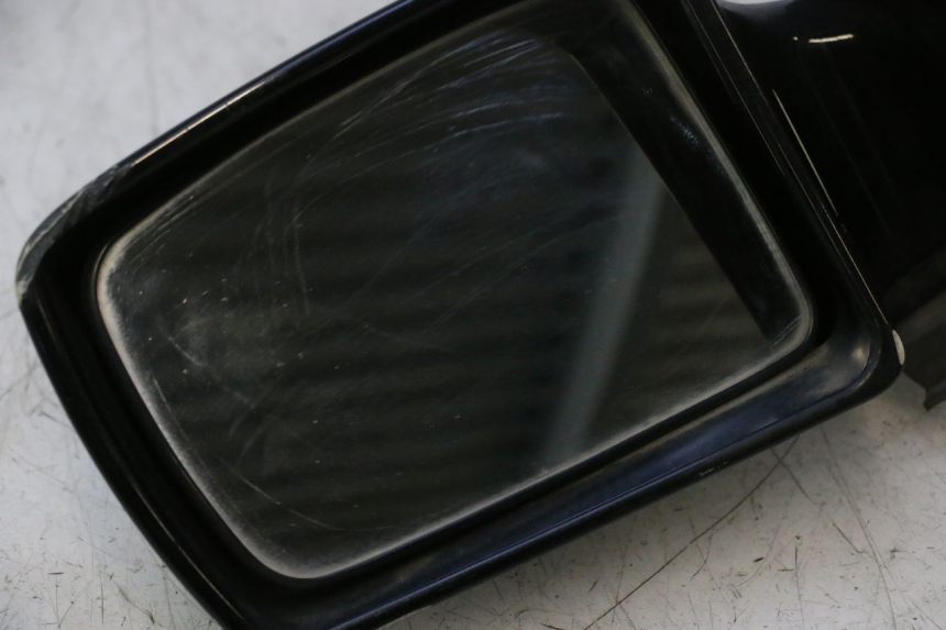 photo de ESPELHO ESQUERDO SUZUKI BURGMAN EXECUTIVE ABS 650 (2006 - 2012) - Detalhes característicos