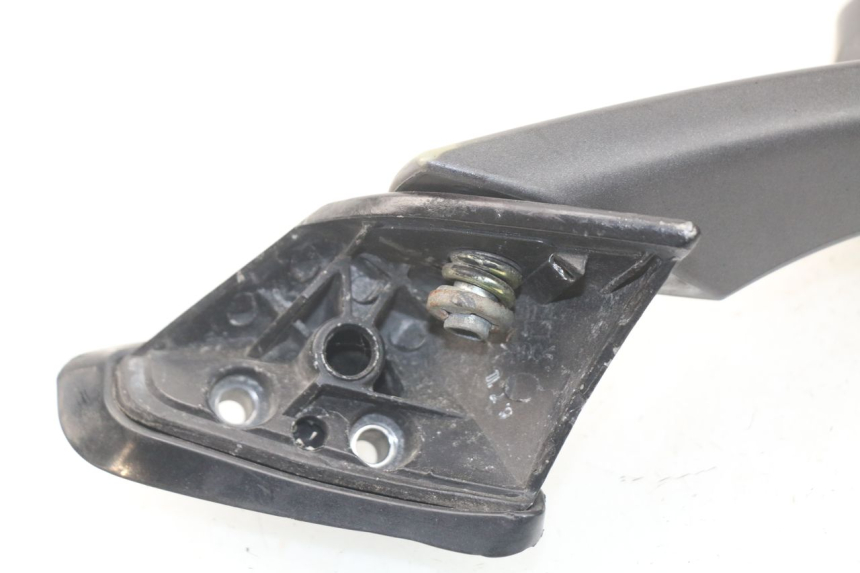 photo de ESPELHO RETROVISOR ESQUERDO SYM GTS EVO 125 (2009 - 2013) - Zoom do estado de desgaste