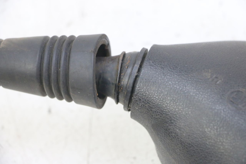 photo de ESPELHO RETROVISOR ESQUERDO PIAGGIO MP3 LT 400 (2007 - 2012) - Pontos de fixação