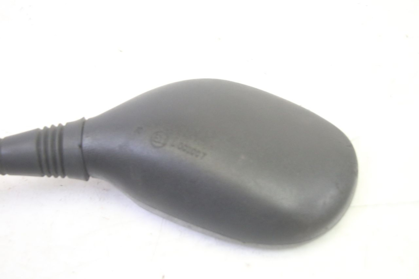 photo de ESPELHO RETROVISOR ESQUERDO PIAGGIO MP3 RL 250 (2006 - 2010) - Pontos de fixação