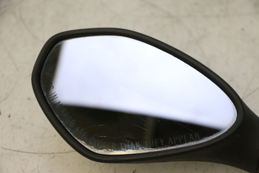 photo de ESPELHO RETROVISOR ESQUERDO PIAGGIO MP3 500 (2016 - 2018) - Estado da superfície