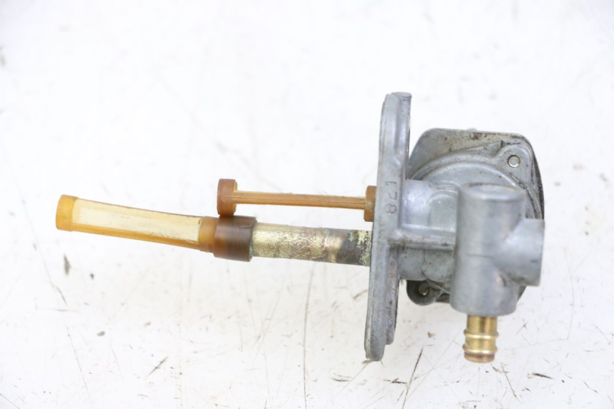 photo de TORNEIRA DO RESERVATÓRIO YAMAHA PW 80 (1983 - 2014) - Ampliação técnica