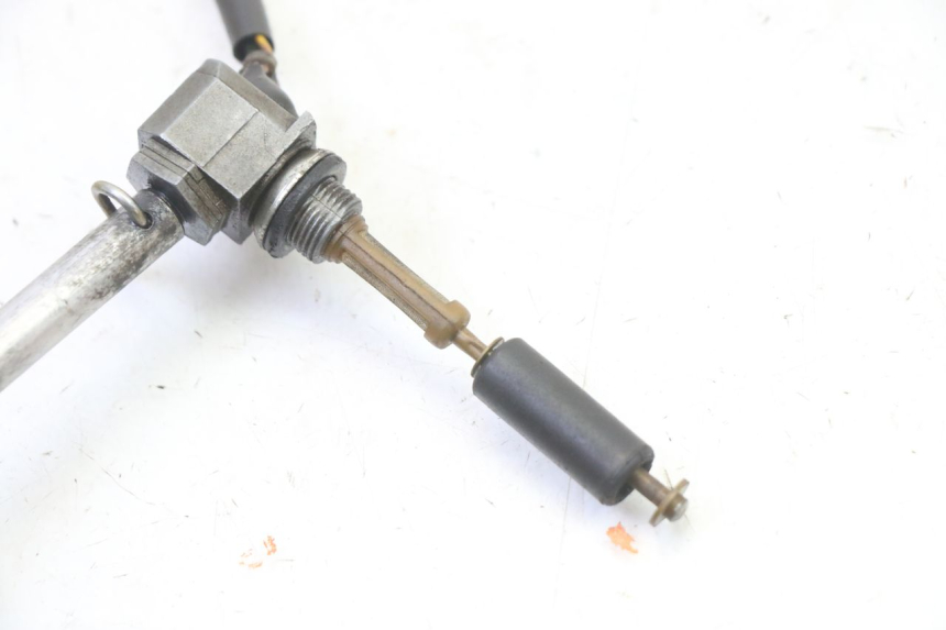 photo de TORNEIRA DO RESERVATÓRIO PEUGEOT SPEEDAKE 50 (1995 - 1997) - Pontos de fixação