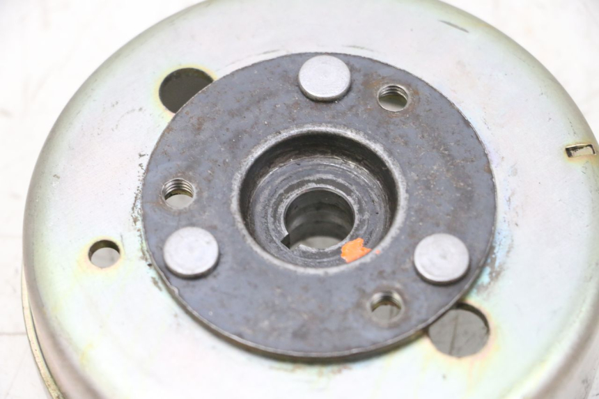 photo de ROTOR MBK BOOSTER SPIRIT NAKED 50 (2004 - 2017) - Outro ângulo de visão
