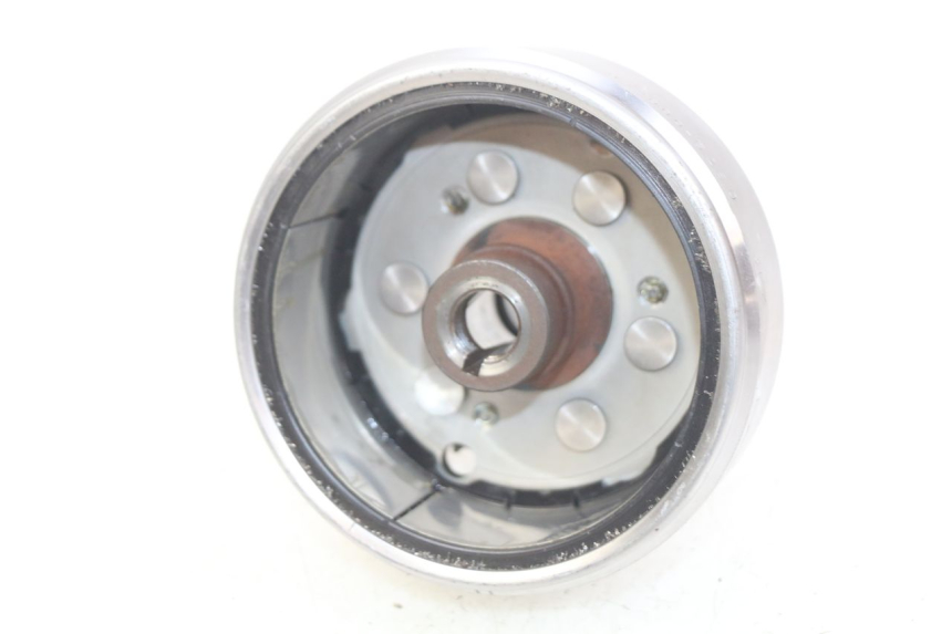 photo de ROTOR HONDA CM 125 (1983 - 2003) - Detalhe da peça