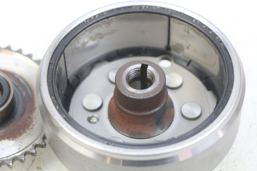 photo de ROTOR HONDA CM 125 (1983 - 2003) - Ampliação técnica