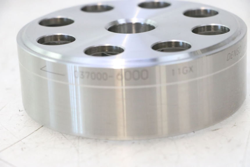 photo de ROTOR SUZUKI GSR 600 (2005 - 2012) - Outro ângulo de visão