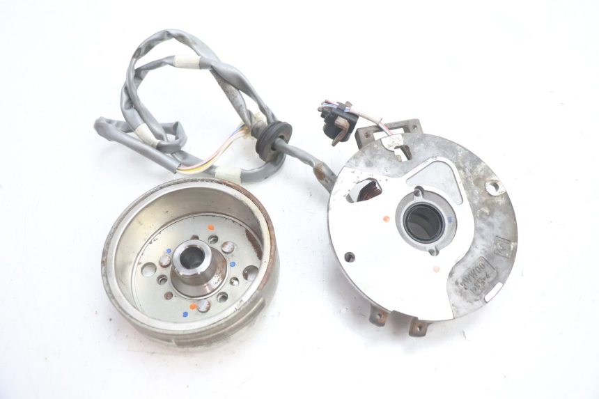 photo de ROTOR ESTATOR MBK BOOSTER SPIRIT 50 (2004 - 2017) - Detalhe da peça