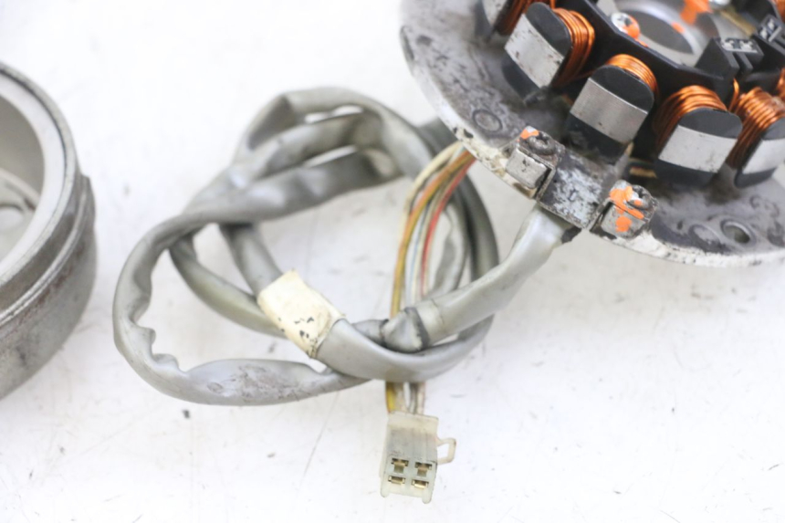 photo de ROTOR ESTATOR MBK BOOSTER SPIRIT NAKED 50 (2004 - 2017) - Zoom do estado de desgaste