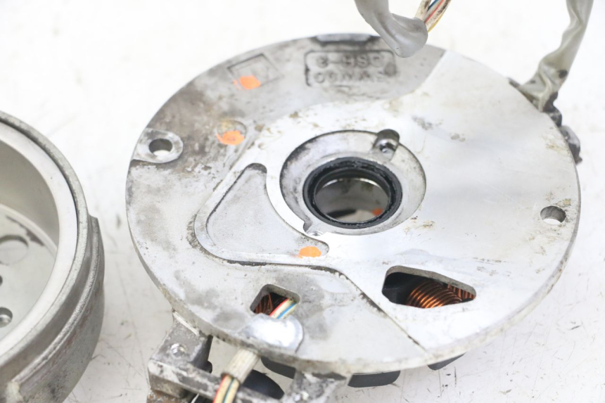 photo de ROTOR ESTATOR MBK BOOSTER SPIRIT NAKED 50 (2004 - 2017) - Estado da superfície