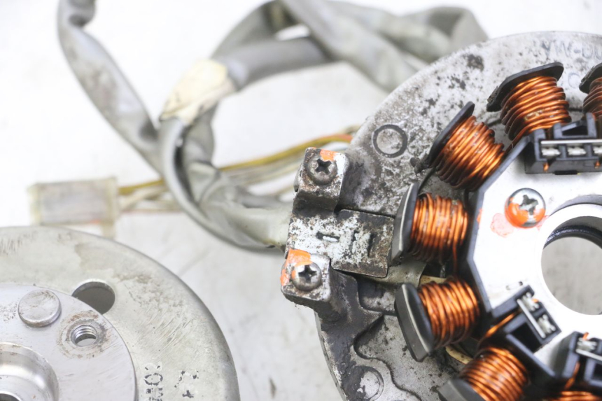 photo de ROTOR ESTATOR MBK BOOSTER SPIRIT NAKED 50 (2004 - 2017) - Marcações e referências