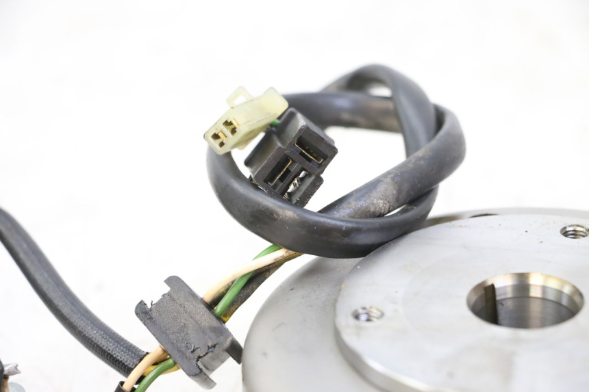 photo de ROTOR ESTATOR SUZUKI BURGMAN 125 (2007 - 2014) - Outro ângulo de visão