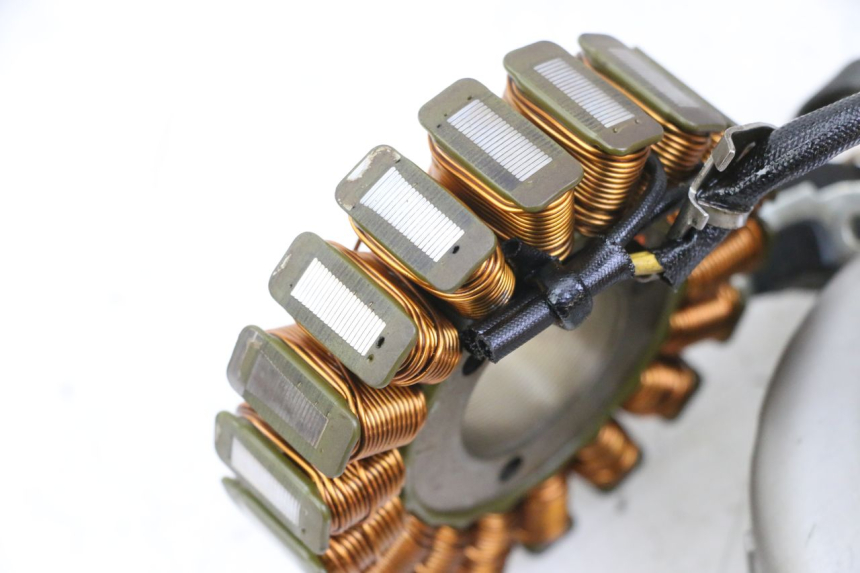 photo de ROTOR ESTATOR SUZUKI BURGMAN 125 (2007 - 2014) - Ampliação técnica