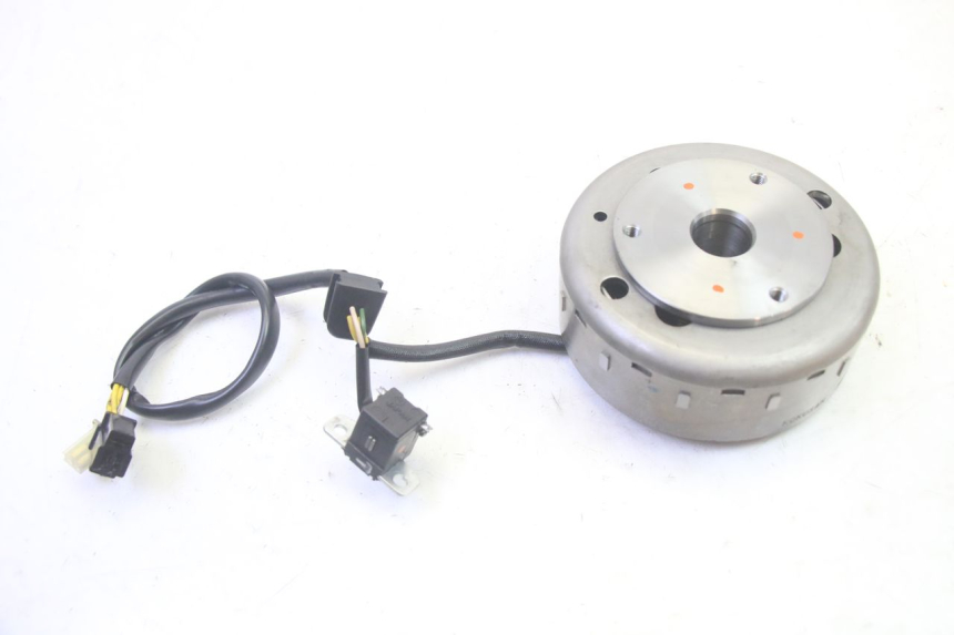 photo de ROTOR ESTATOR SUZUKI BURGMAN 125 (2007 - 2014) - Zoom do estado de desgaste