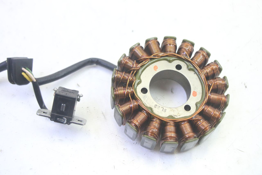 photo de ROTOR ESTATOR SUZUKI BURGMAN 125 (2007 - 2014) - Pontos de fixação