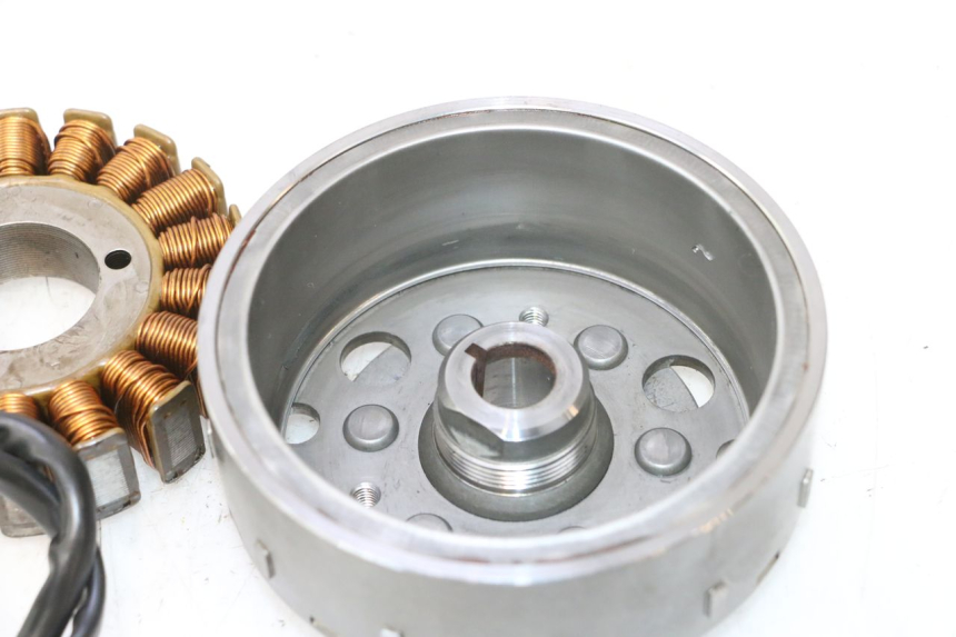 photo de ROTOR ESTATOR SUZUKI BURGMAN 125 (2007 - 2014) - Detalhes característicos