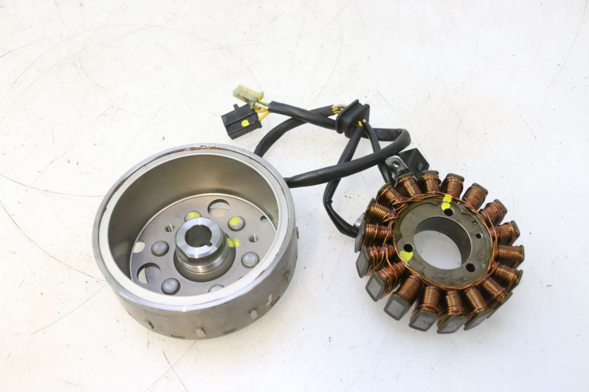 photo de ROTOR ESTATOR SUZUKI BURGMAN 125 (2007 - 2014) - Vista principal