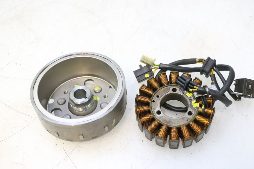 photo de ROTOR ESTATOR SUZUKI BURGMAN 125 (2007 - 2014) - Ampliação dos componentes