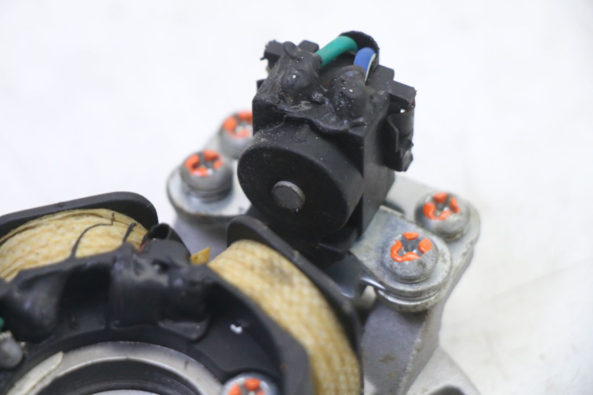 photo de ROTOR ESTATOR BSE DIRTBIKE PH10L 125 - Pontos de fixação