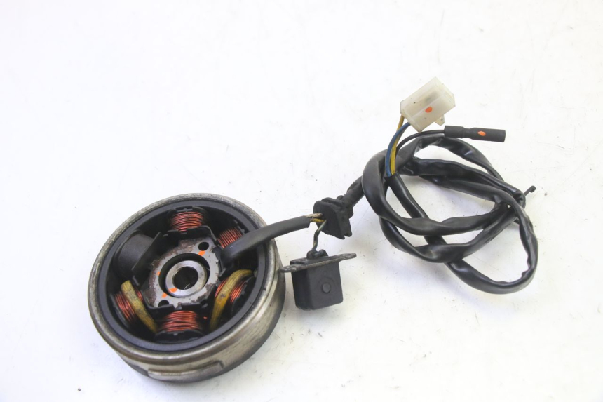 photo de ROTOR ESTATOR PEUGEOT ELYSTAR 50 (2002 - 2014) - Outro ângulo de visão