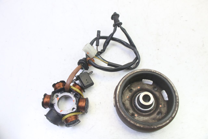 photo de ROTOR ESTATOR PEUGEOT ELYSTAR 50 (2002 - 2014) - Detalhe da peça
