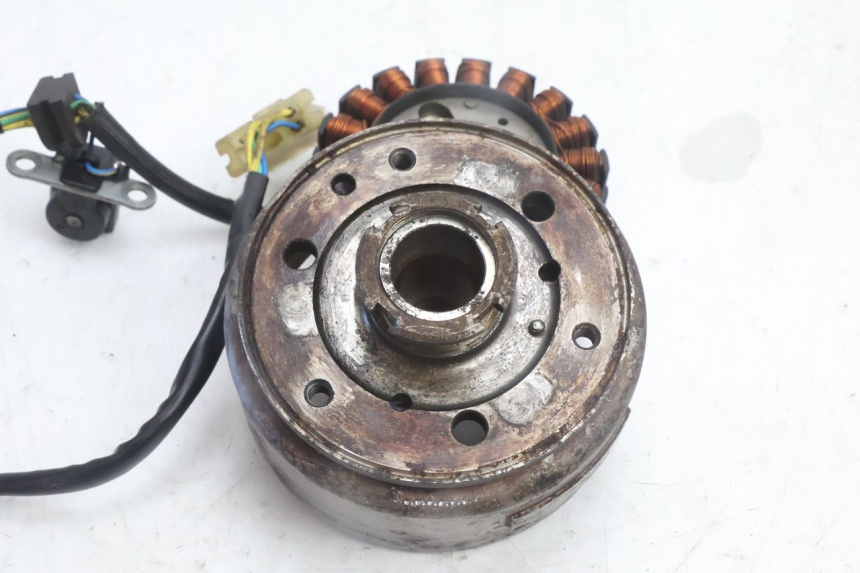 photo de ROTOR ESTATOR HONDA FES PANTHEON 2T 125 (1998 - 2002) - Ampliação técnica