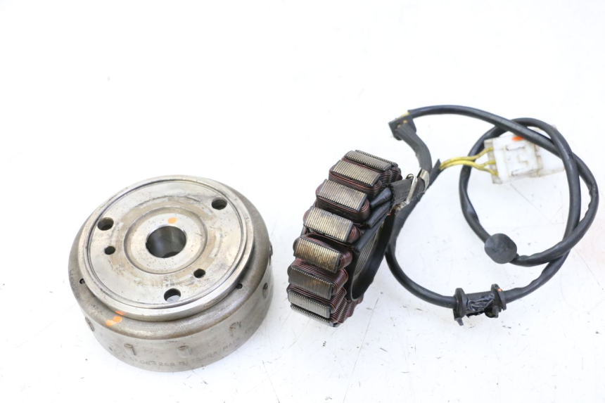 photo de ROTOR ESTATOR HONDA FES S-WING SWING ABS 125 (2007 - 2015) - Marcações e referências