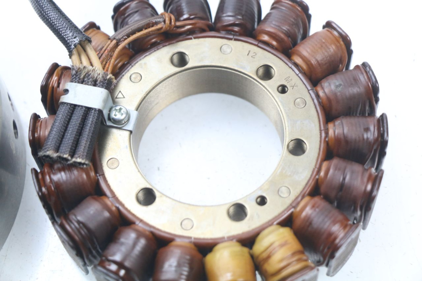 photo de ROTOR ESTATOR YAMAHA FJR ABS 1300 (2006 - 2012) - Outro ângulo de visão