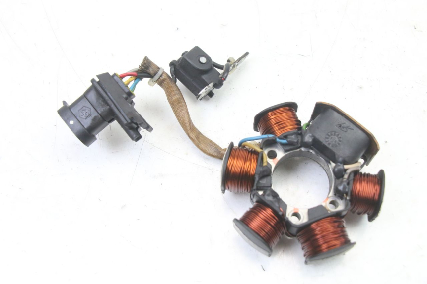 photo de ROTOR ESTATOR PIAGGIO FLY 2T 50 (2004 - 2017) - Pontos de fixação